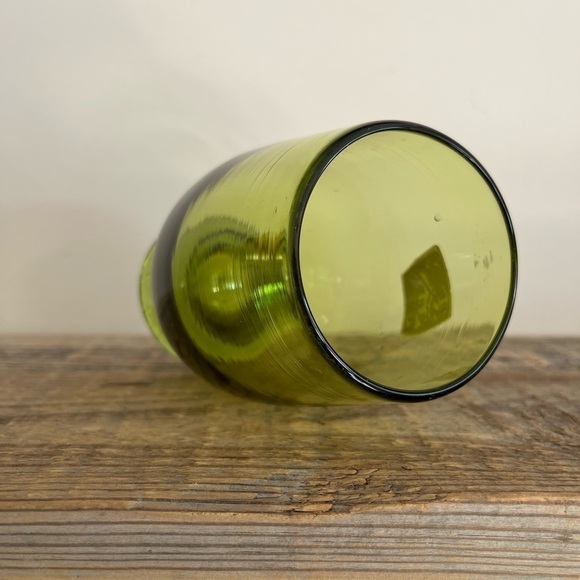 Williamsburg VA Glassworks ART glass vase - Picture 3 of 4